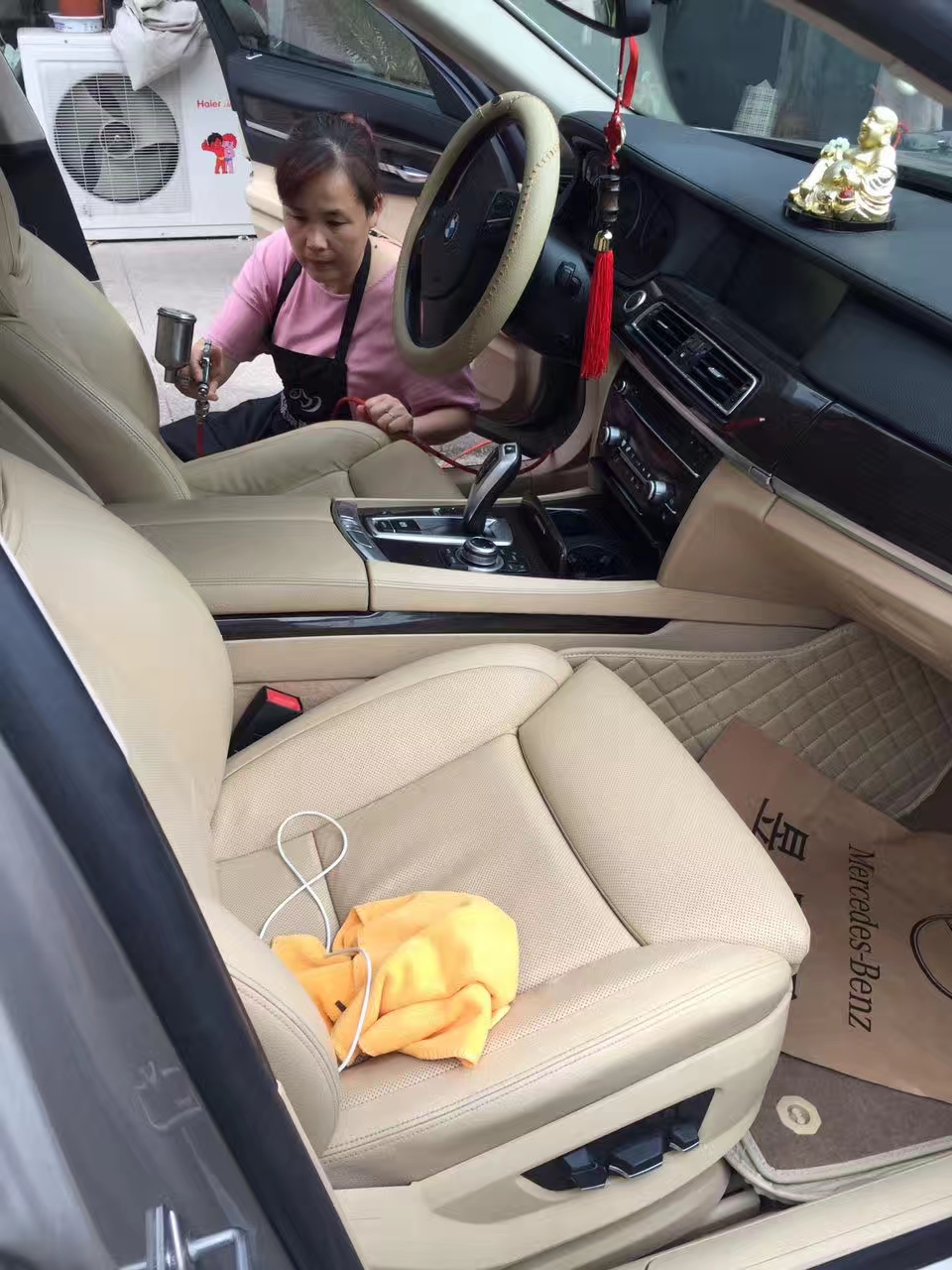 寶馬汽車(chē)清洗做色